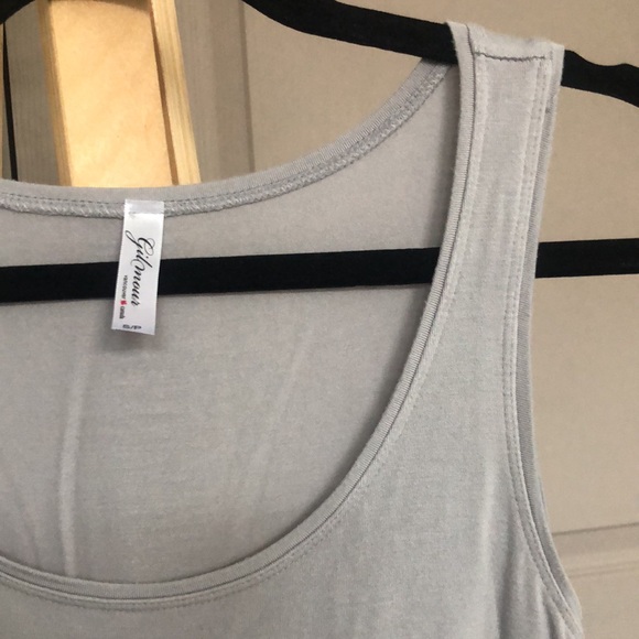 Asymmetrical Hem Tank - Made in Vancouver, Canada 🇨🇦 - Picture 7 of 8